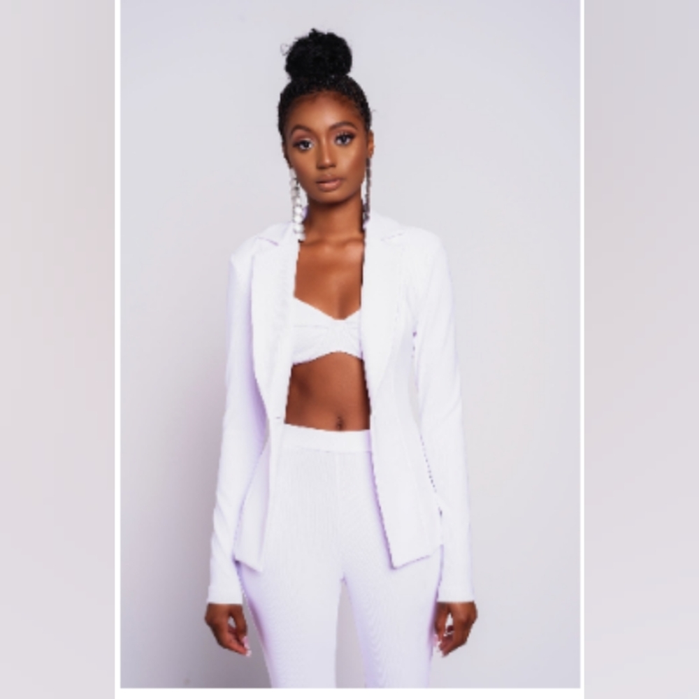 Kloset Envy White Lg 3 PC Pant Suit